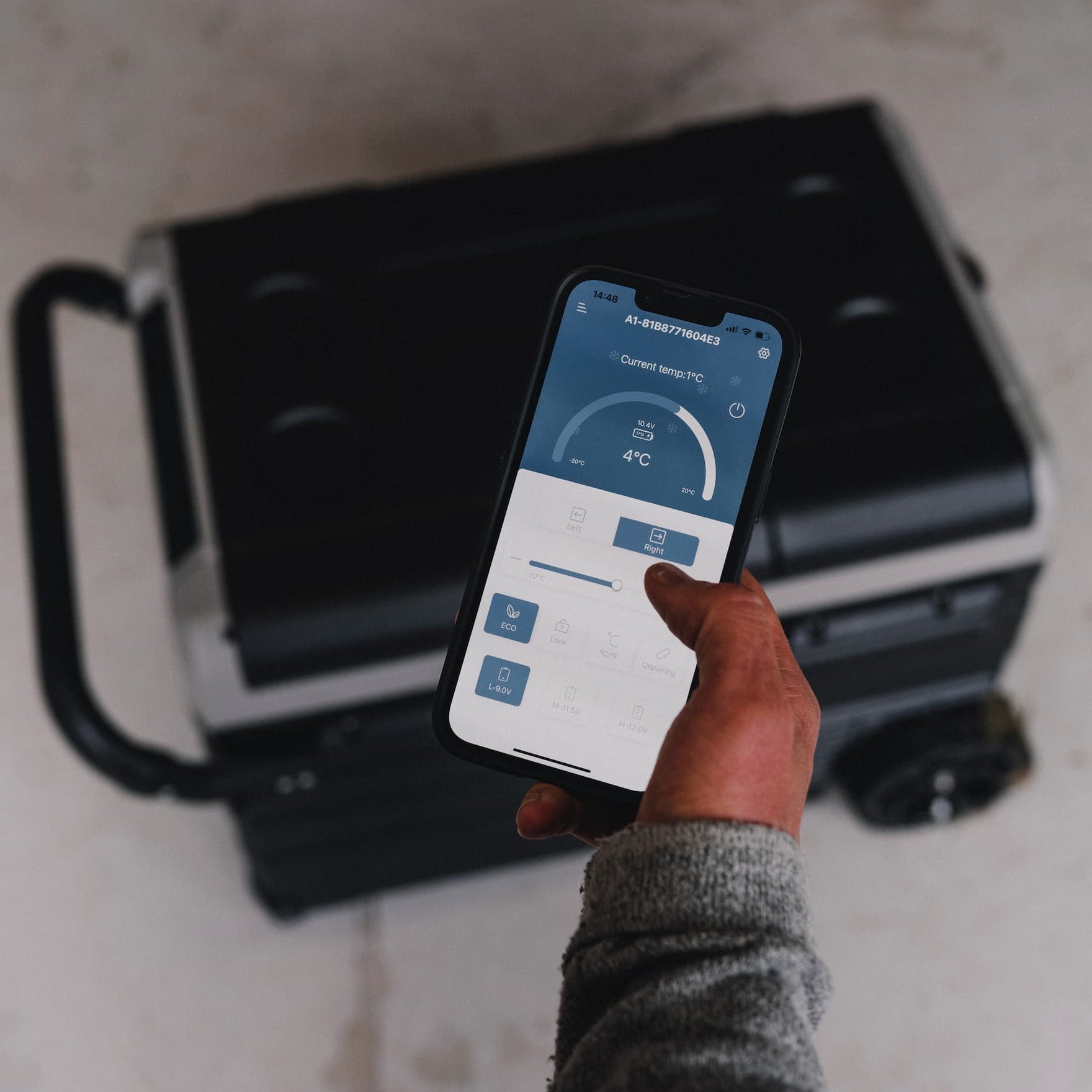 Phone with app controlling temperature on 12v fridge freezer