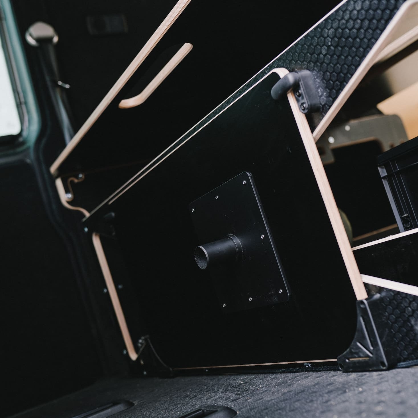 table storage set, stowing a table in a VW Transporter