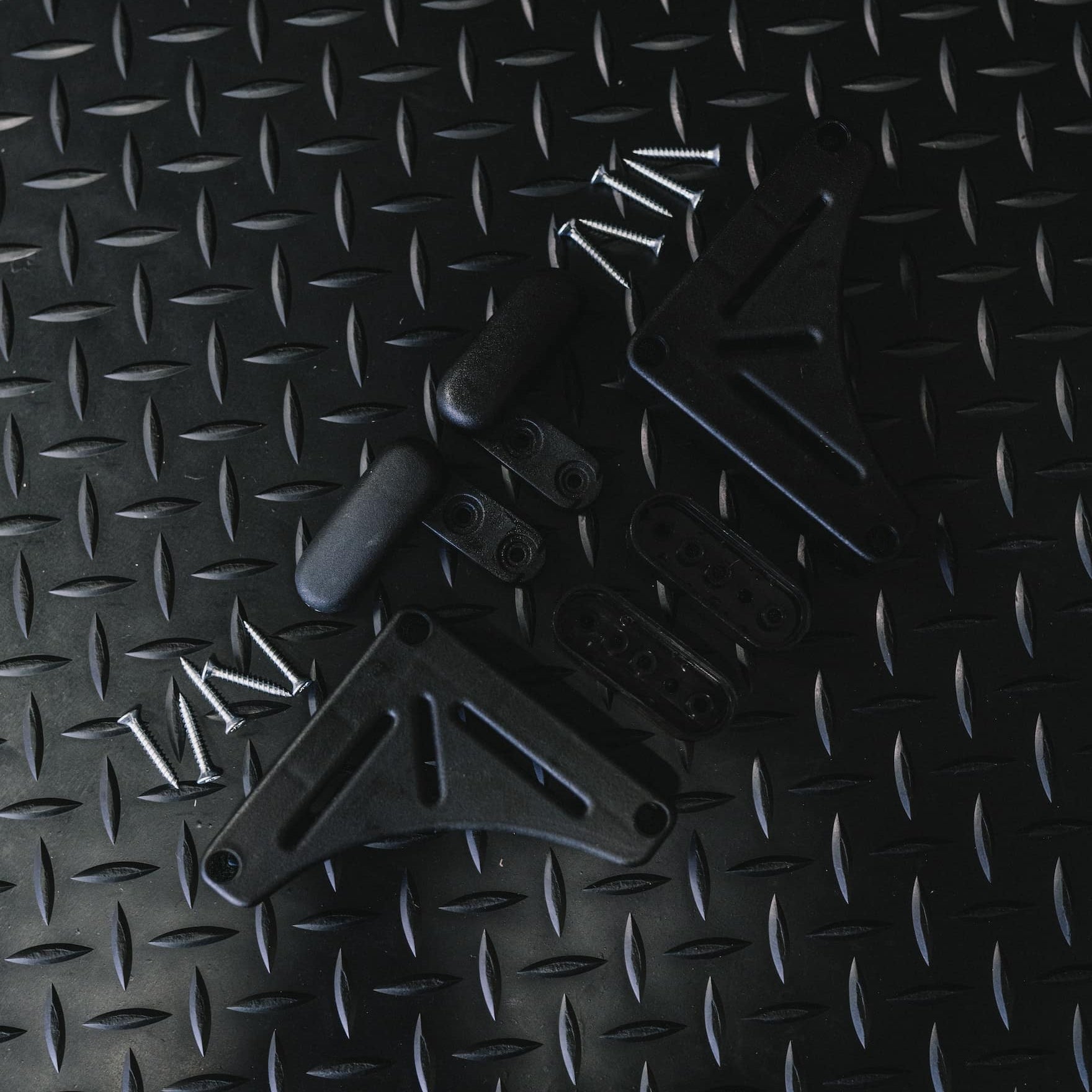 Camper van table storage set shown on a black Ovano rubber mat