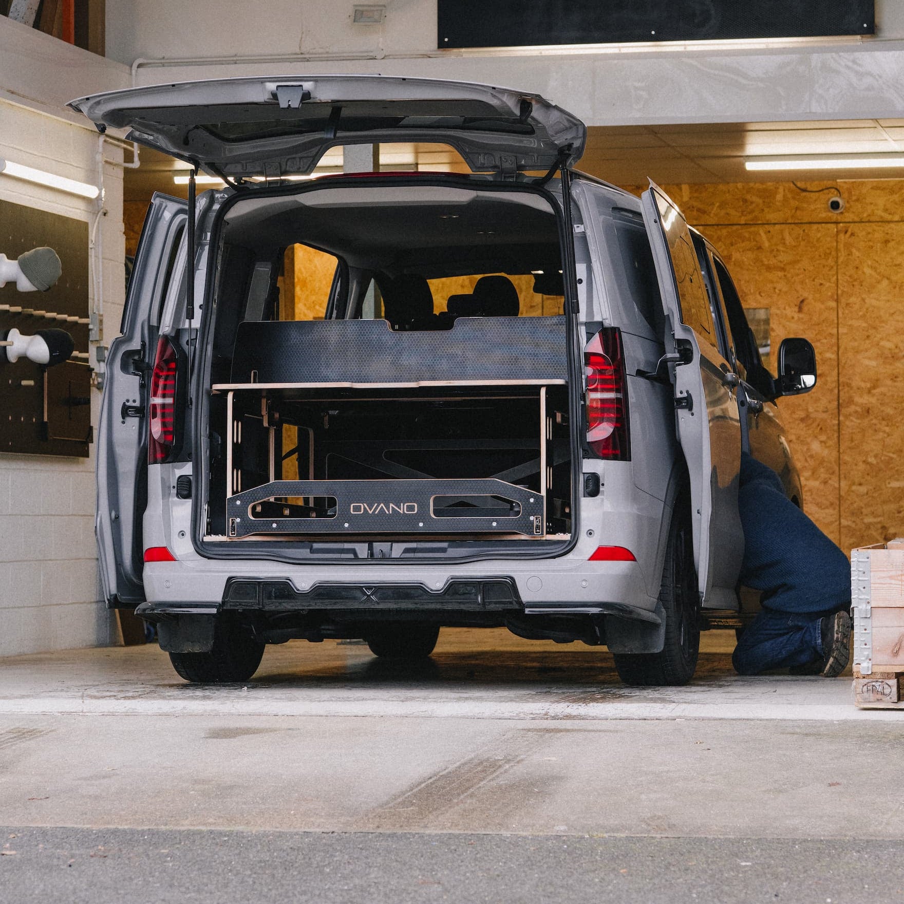 Ovano Switch in new grey T7 kombi with twin sliding doors.